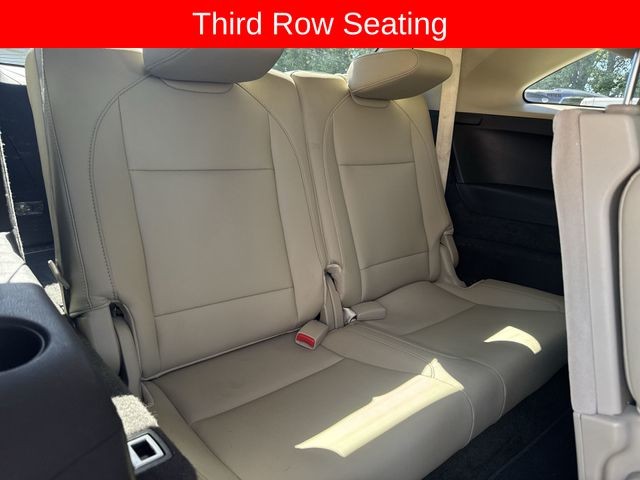 Acura MDX Vehicle Full-screen Gallery Image 28