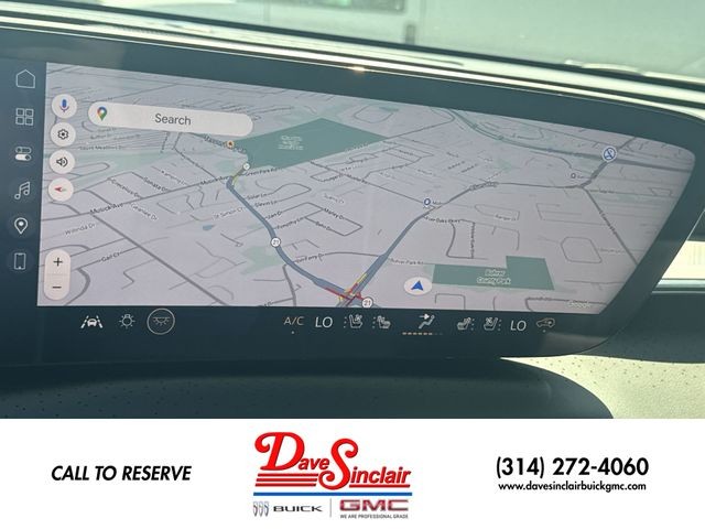 Buick Enclave Vehicle Full-screen Gallery Image 18