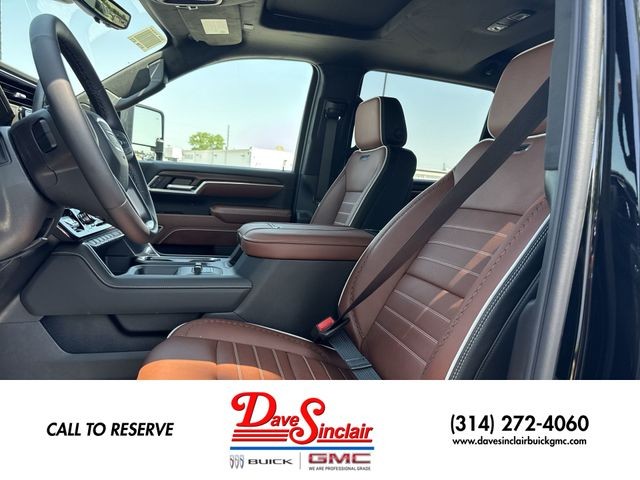 GMC Sierra 3500HD Vehicle Full-screen Gallery Image 11