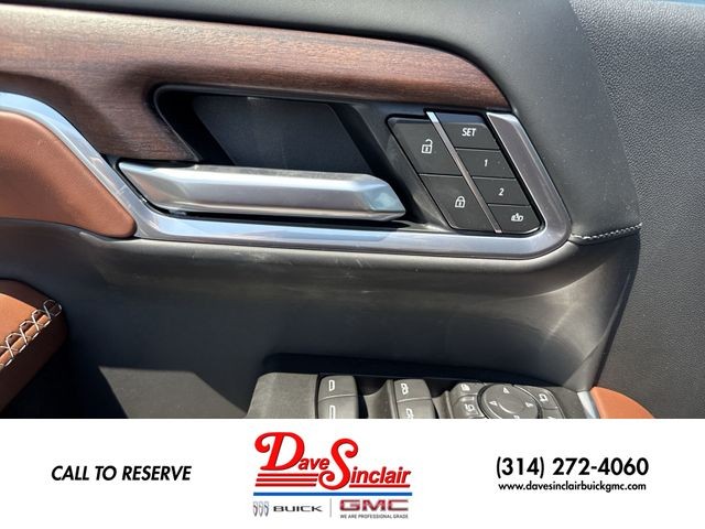 GMC Sierra 3500HD Vehicle Full-screen Gallery Image 13