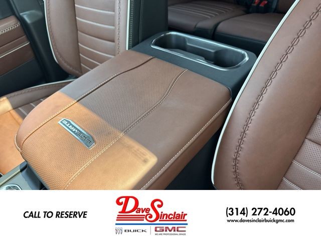 GMC Sierra 3500HD Vehicle Full-screen Gallery Image 21
