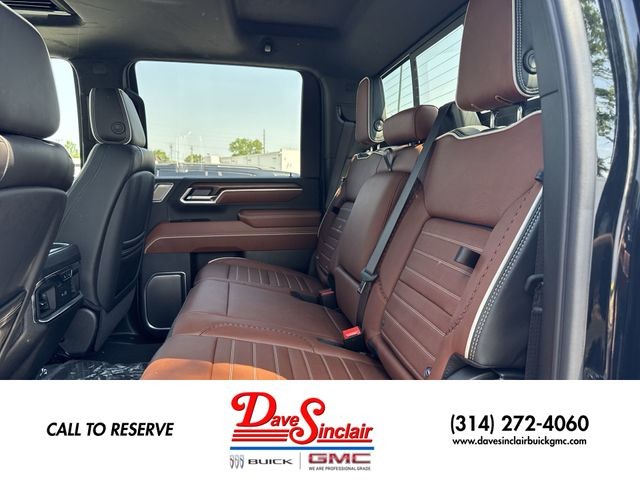 GMC Sierra 3500HD Vehicle Full-screen Gallery Image 23