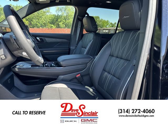 Buick Enclave Vehicle Full-screen Gallery Image 11