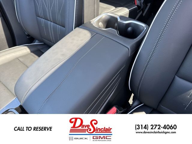 Buick Enclave Vehicle Full-screen Gallery Image 21