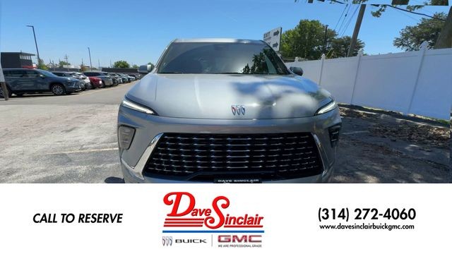 Buick Enclave Vehicle Full-screen Gallery Image 03