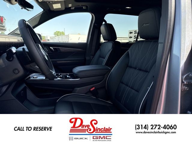 Buick Enclave Vehicle Full-screen Gallery Image 11