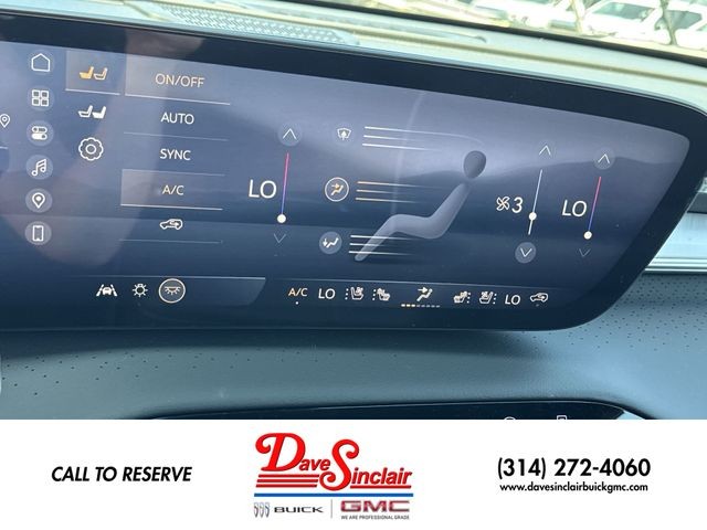 Buick Enclave Vehicle Full-screen Gallery Image 19