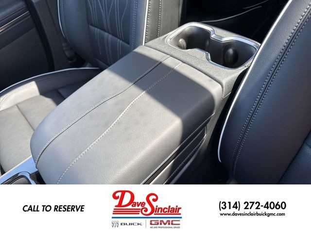 Buick Enclave Vehicle Full-screen Gallery Image 21