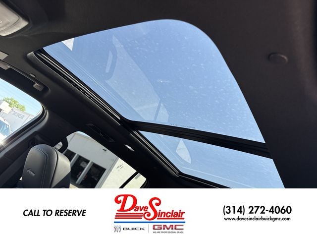 Buick Enclave Vehicle Full-screen Gallery Image 22