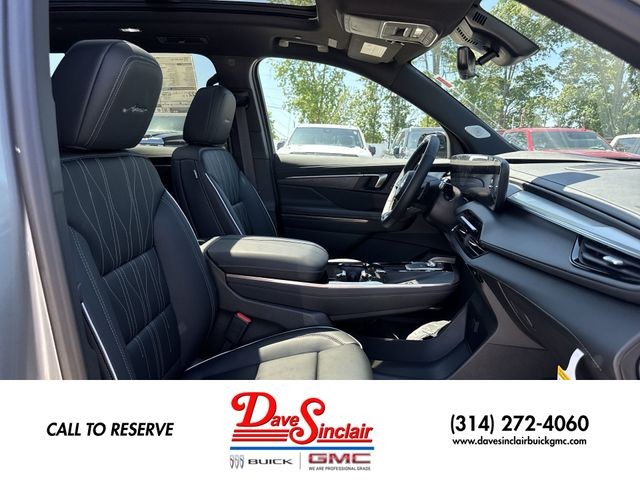 Buick Enclave Vehicle Full-screen Gallery Image 26