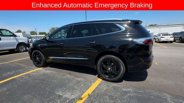 Buick Enclave Vehicle Full-screen Gallery Image 07