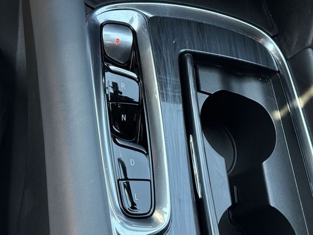 Buick Enclave Vehicle Full-screen Gallery Image 19