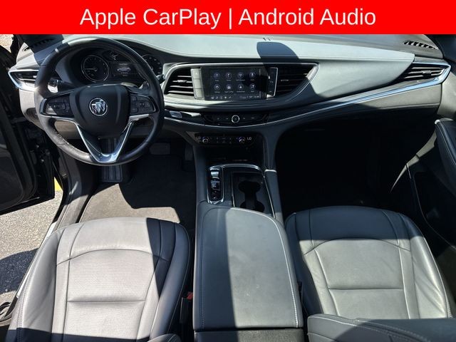 Buick Enclave Vehicle Full-screen Gallery Image 24