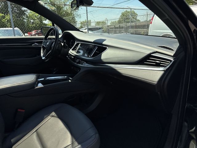 Buick Enclave Vehicle Full-screen Gallery Image 33