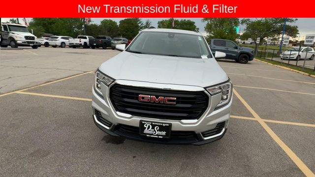 GMC Terrain Vehicle Full-screen Gallery Image 03