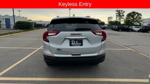 GMC Terrain Vehicle Full-screen Gallery Image 09