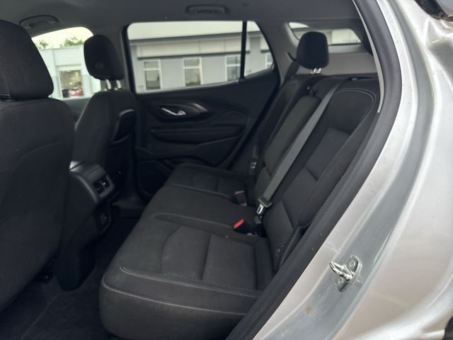 GMC Terrain Vehicle Full-screen Gallery Image 28