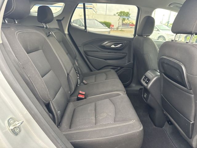 GMC Terrain Vehicle Full-screen Gallery Image 30