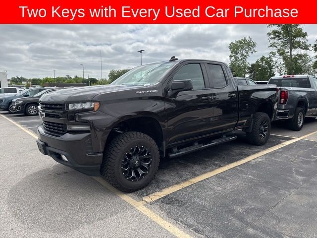Chevrolet Silverado 1500 Vehicle Full-screen Gallery Image 02