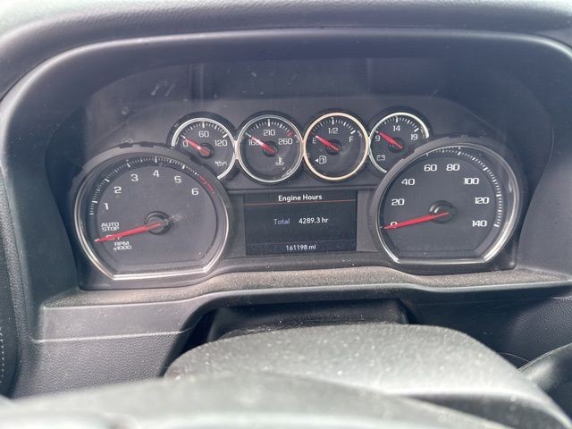 Chevrolet Silverado 1500 Vehicle Full-screen Gallery Image 18