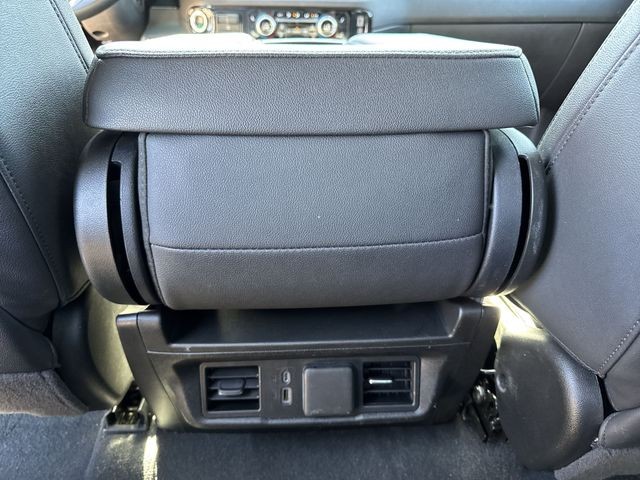 GMC Sierra 1500 Vehicle Full-screen Gallery Image 25