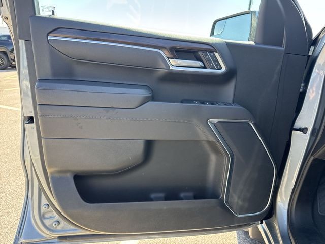 GMC Sierra 1500 Vehicle Full-screen Gallery Image 26