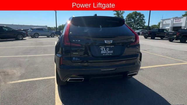 Cadillac XT4 Vehicle Full-screen Gallery Image 09
