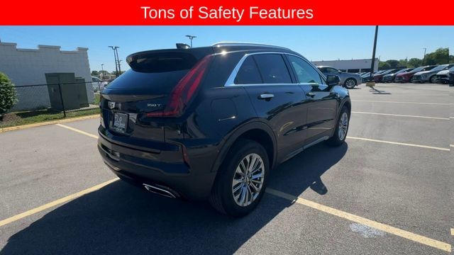 Cadillac XT4 Vehicle Full-screen Gallery Image 10