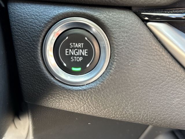 Cadillac XT4 Vehicle Full-screen Gallery Image 21