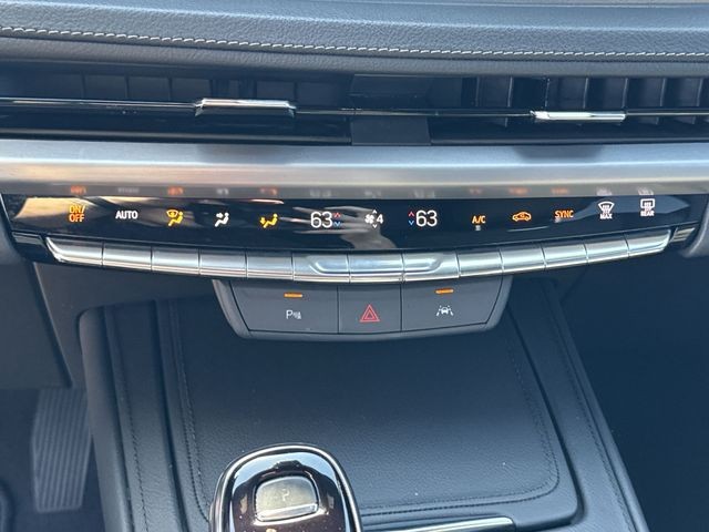 Cadillac XT4 Vehicle Full-screen Gallery Image 22