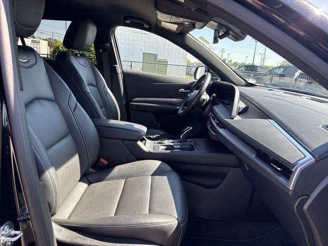 Cadillac XT4 Vehicle Full-screen Gallery Image 32