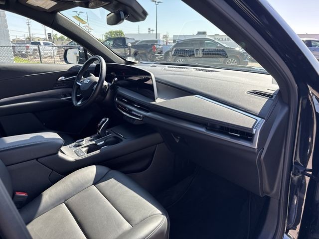 Cadillac XT4 Vehicle Full-screen Gallery Image 33