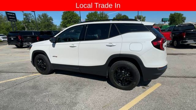 GMC Terrain Vehicle Full-screen Gallery Image 07