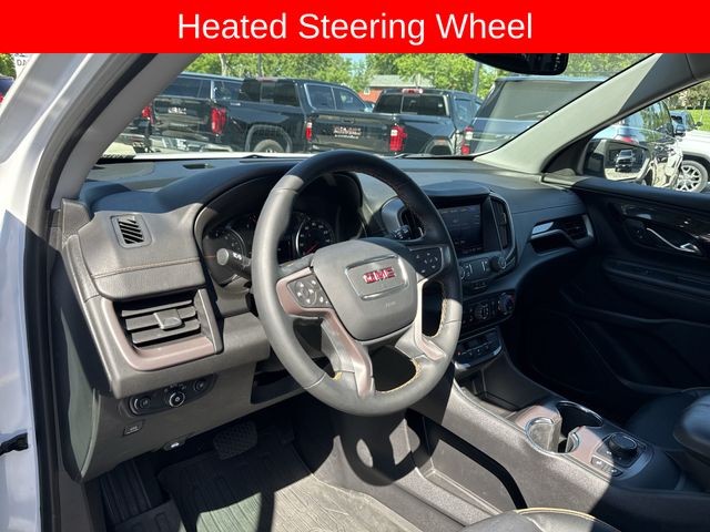 GMC Terrain Vehicle Full-screen Gallery Image 13