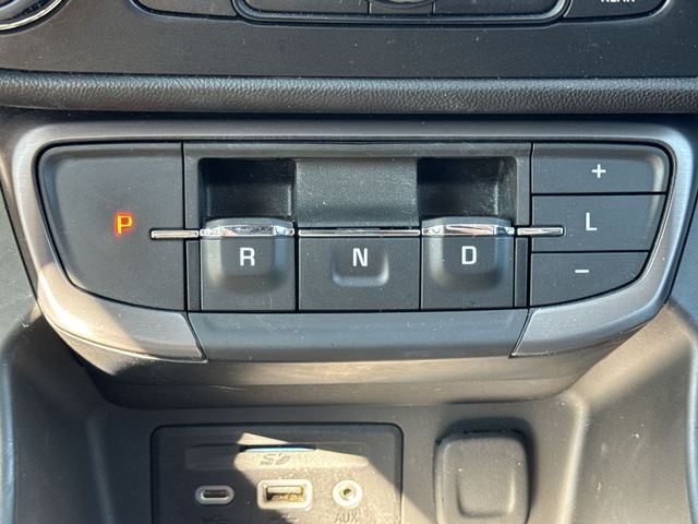 GMC Terrain Vehicle Full-screen Gallery Image 19