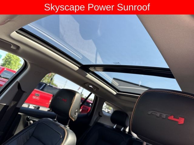 GMC Terrain Vehicle Full-screen Gallery Image 22