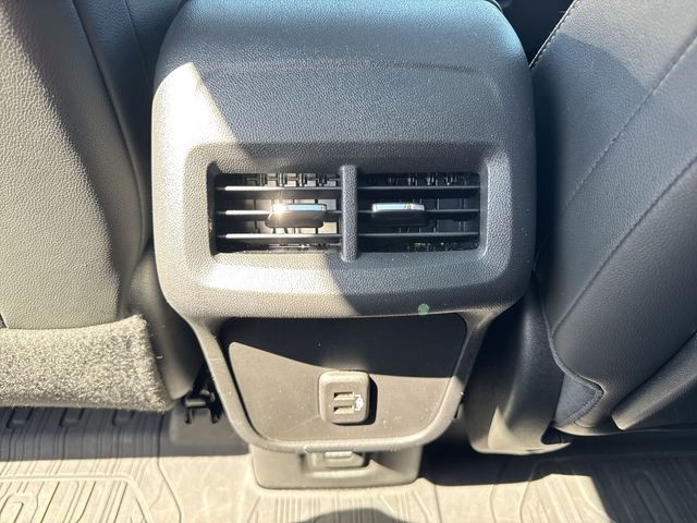 GMC Terrain Vehicle Full-screen Gallery Image 25