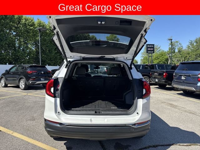 GMC Terrain Vehicle Full-screen Gallery Image 30