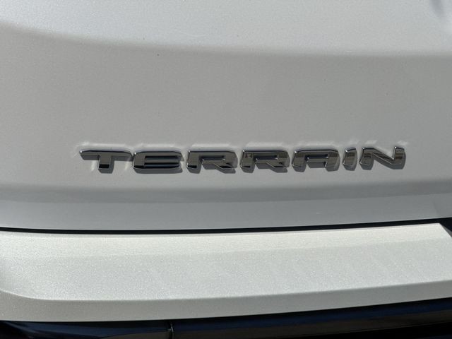 GMC Terrain Vehicle Full-screen Gallery Image 36