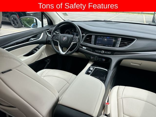 Buick Enclave Vehicle Full-screen Gallery Image 20