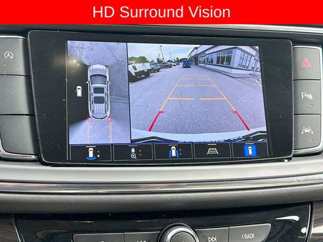 Buick Enclave Vehicle Full-screen Gallery Image 26