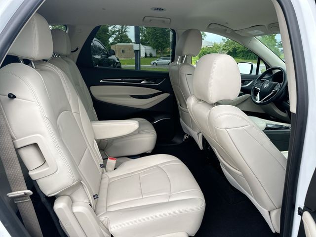 Buick Enclave Vehicle Full-screen Gallery Image 37
