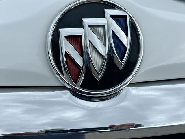 Buick Enclave Vehicle Full-screen Gallery Image 42