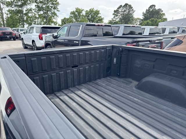 GMC Sierra 1500 Vehicle Full-screen Gallery Image 17