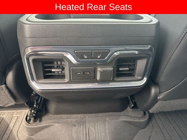GMC Sierra 1500 Vehicle Full-screen Gallery Image 26