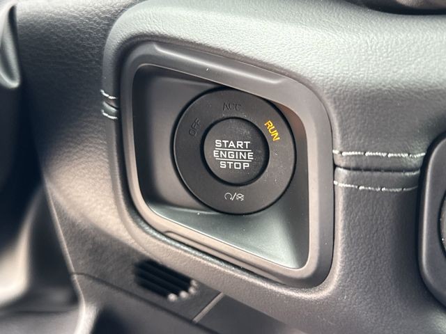 Jeep Wrangler Vehicle Full-screen Gallery Image 21