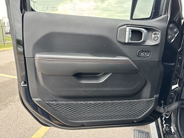 Jeep Wrangler Vehicle Full-screen Gallery Image 26