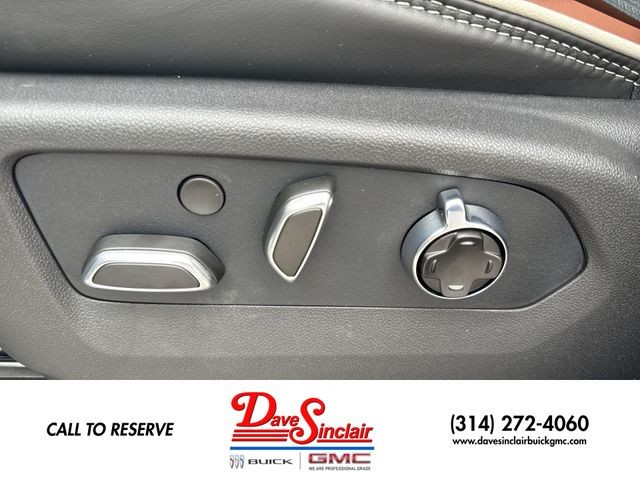 GMC Sierra 1500 Vehicle Full-screen Gallery Image 12