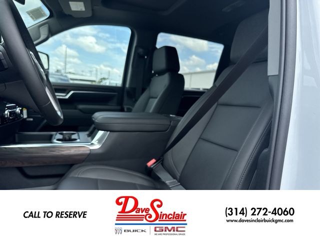 GMC Sierra 2500HD Vehicle Full-screen Gallery Image 11