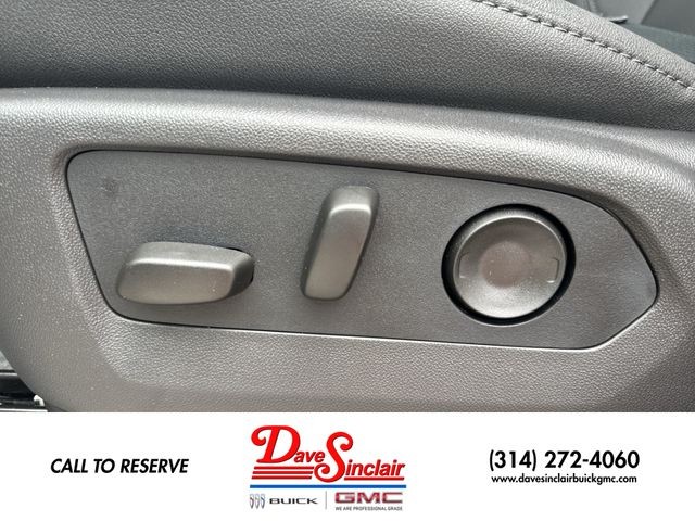 GMC Sierra 2500HD Vehicle Full-screen Gallery Image 12